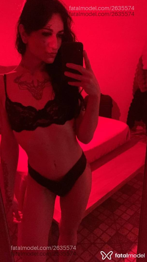 Acompanhante mulher trans morena (o) de olhos castanhos em São João Del Rei - Angel Demon