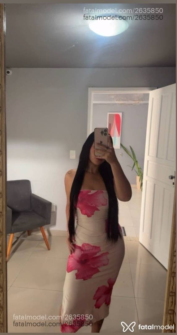 Acompanhante mulher morena (o) de olhos pretos em Balneário Camboriú - Manuzinha
