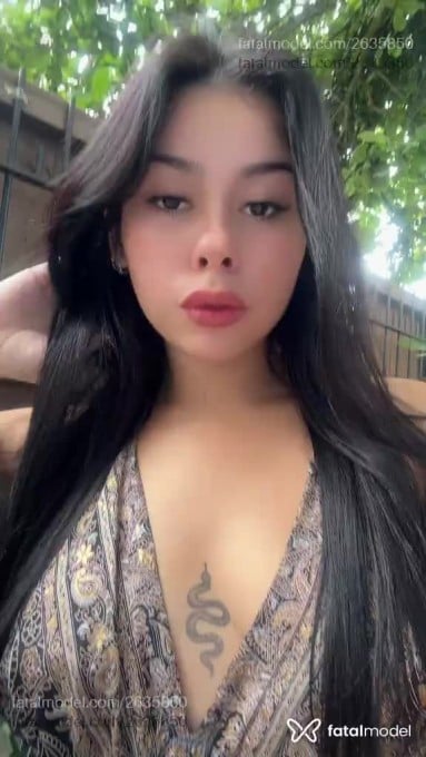 Acompanhante mulher morena (o) de olhos pretos em Balneário Camboriú - Manuzinha