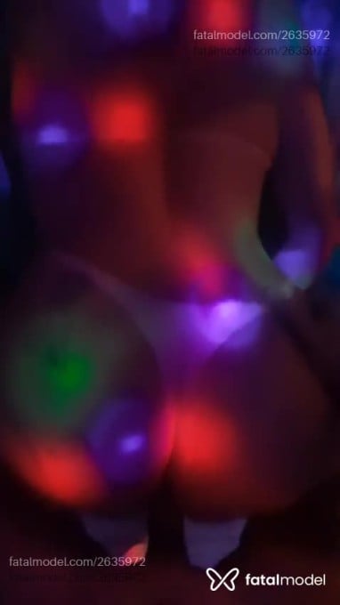 Acompanhante mulher trans loira (o) de olhos mel em Petrópolis - Bruna Crystal