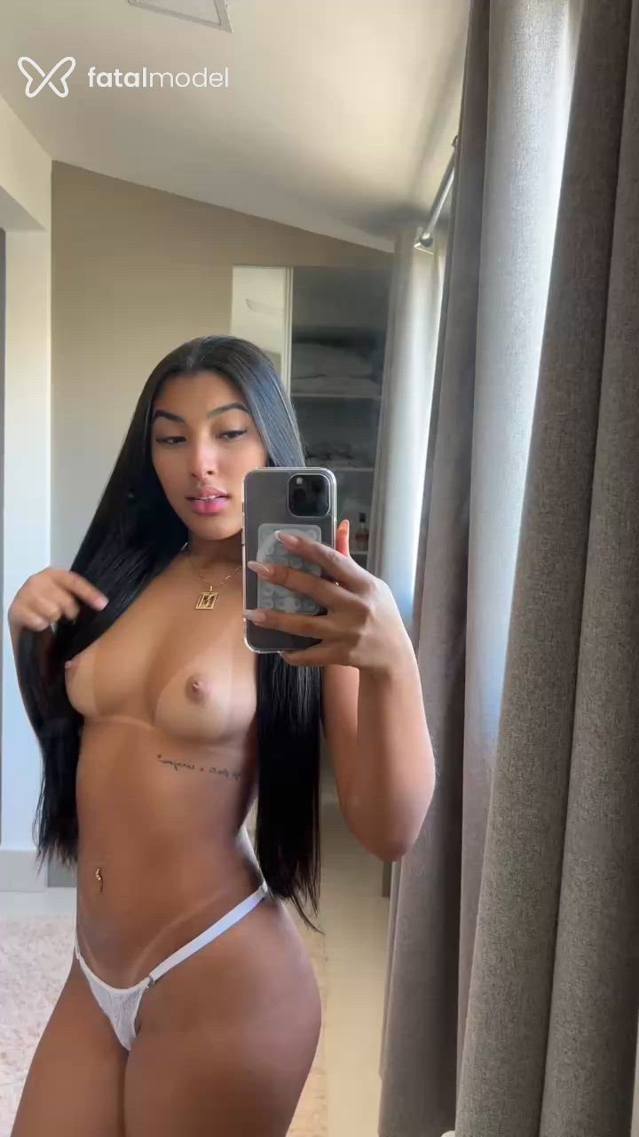 Acompanhante mulher morena (o) de olhos pretos - Thamires