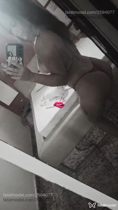 Acompanhante mulher morena (o) de olhos pretos - Milene Acompanhante mulher morena (o) de olhos pretos - Milene