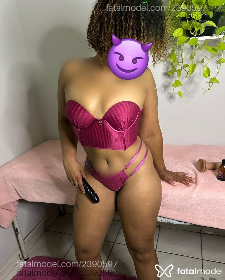 Acompanhante mulher loira (o) de olhos pretos em Campo Grande - Isis Cachinho