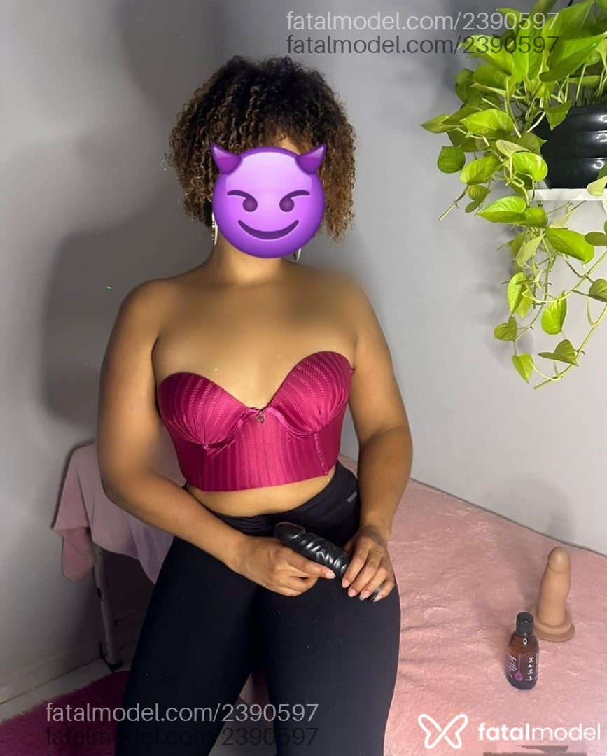 Acompanhante mulher loira (o) de olhos pretos em Campo Grande - Isis Cachinho