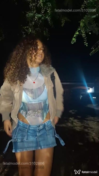 Acompanhante mulher com cabelo castanho de olhos pretos em Guarapuava Acompanhante mulher com cabelo castanho de olhos pretos em Guarapuava - Sunshine