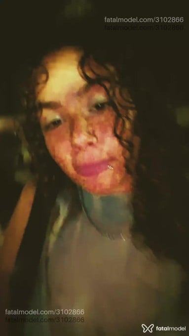 Acompanhante mulher com cabelo castanho de olhos pretos em Guarapuava Acompanhante mulher com cabelo castanho de olhos pretos em Guarapuava - Sunshine