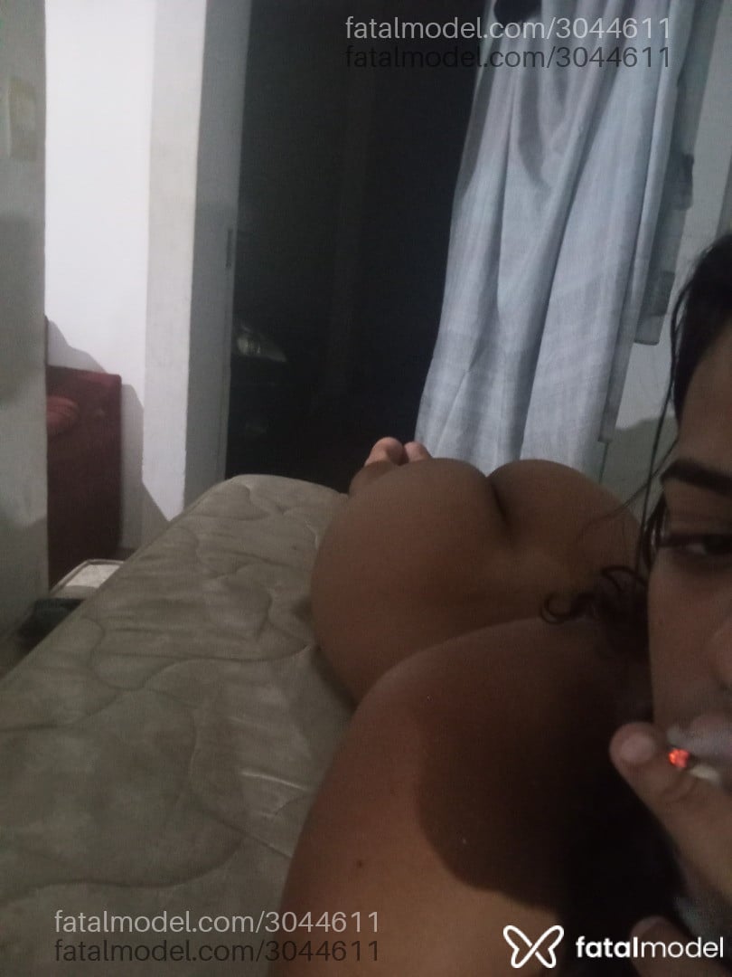 Acompanhante mulher trans com cabelo castanho de olhos castanhos em Vitória - Beatriz Lacerda