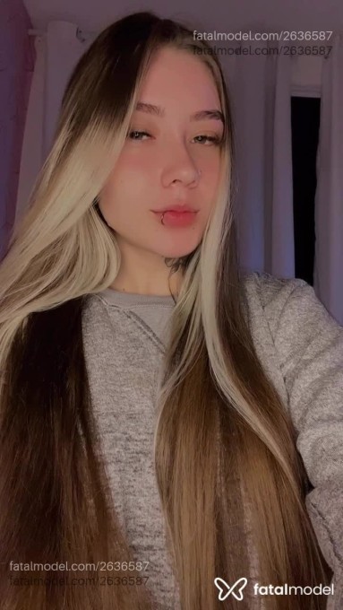 Acompanhante mulher loira (o) de olhos verdes em Virtual Acompanhante mulher loira (o) de olhos verdes em Virtual - Alyssa