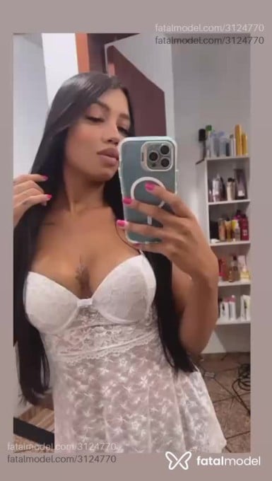 Acompanhante mulher com cabelo castanho de olhos mel em Goiânia - Vitória