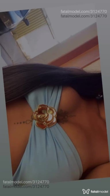 Acompanhante mulher com cabelo castanho de olhos mel em Goiânia - Vitória