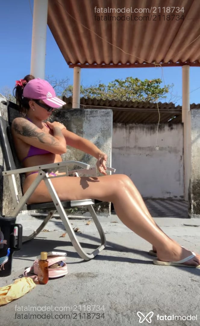 Acompanhante mulher com cabelo castanho de olhos castanhos em Macaé - Sofia Martinelli