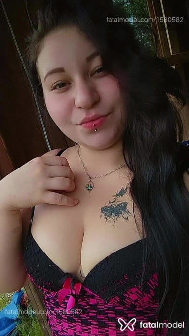 Acompanhante mulher morena (o) de olhos castanhos em Lauro Muller - Catriny