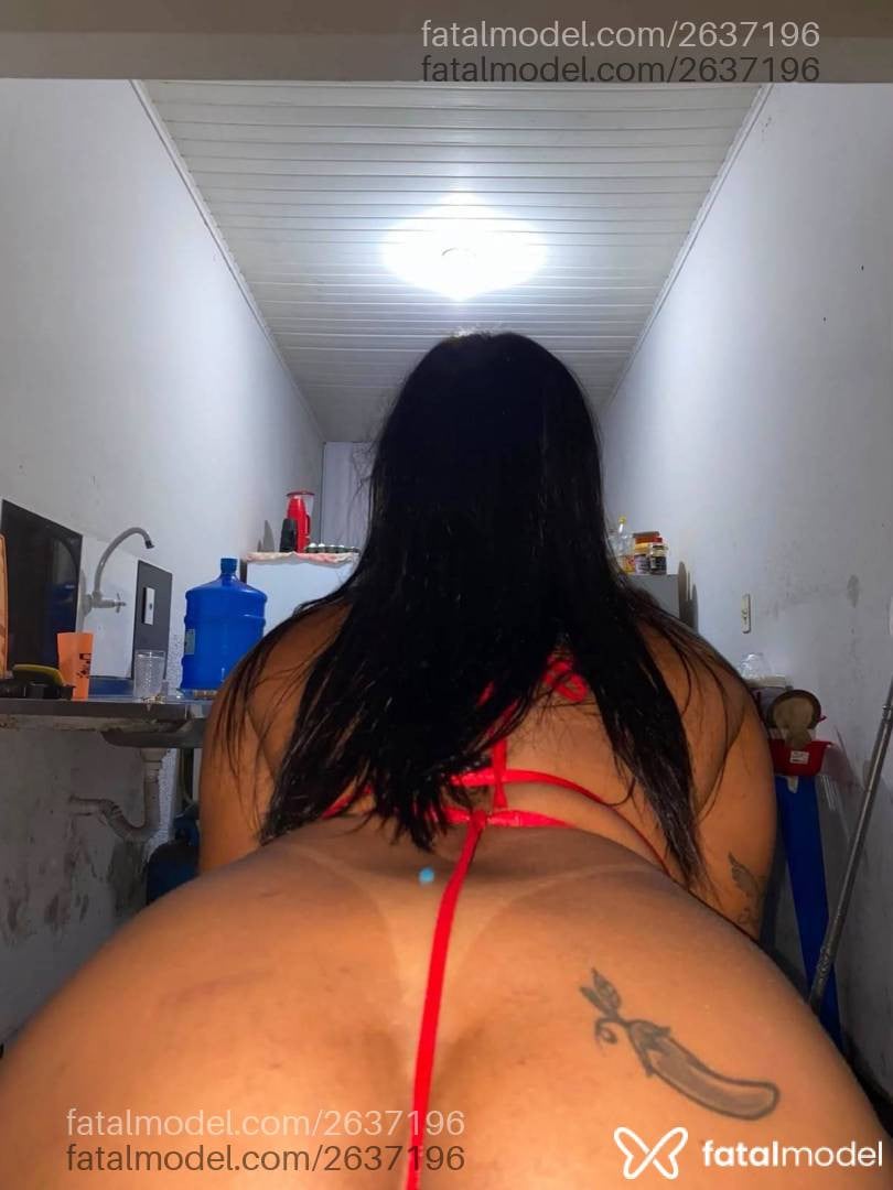Acompanhante mulher morena (o) de olhos castanhos - Chiamaka