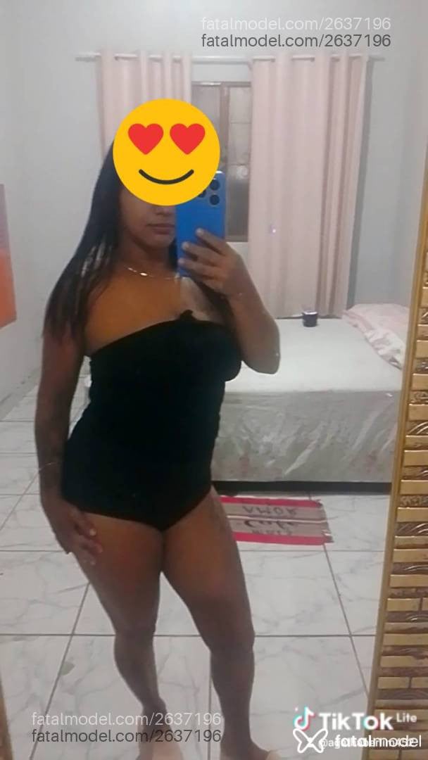 Acompanhante mulher morena (o) de olhos castanhos - Chiamaka