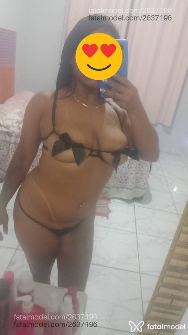 Acompanhante mulher morena (o) de olhos castanhos - Chiamaka