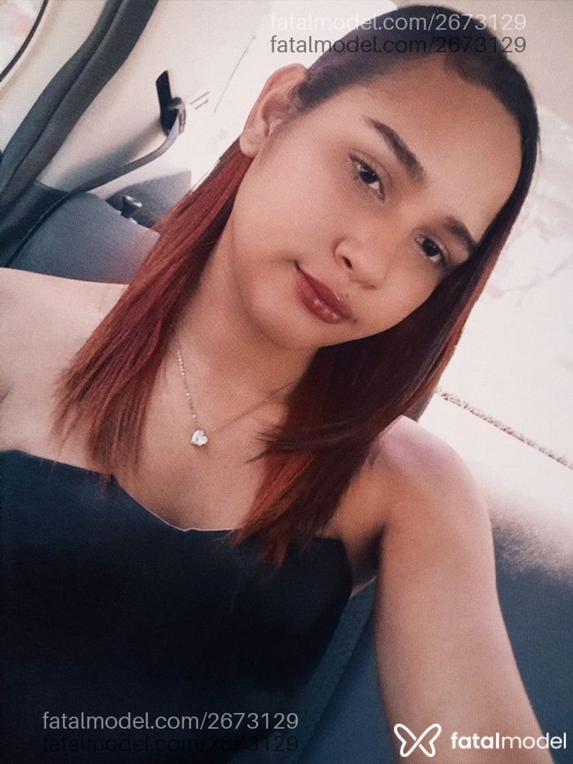 Acompanhante mulher trans com cabelo castanho de olhos castanhos em Sarandi - Bella Brown