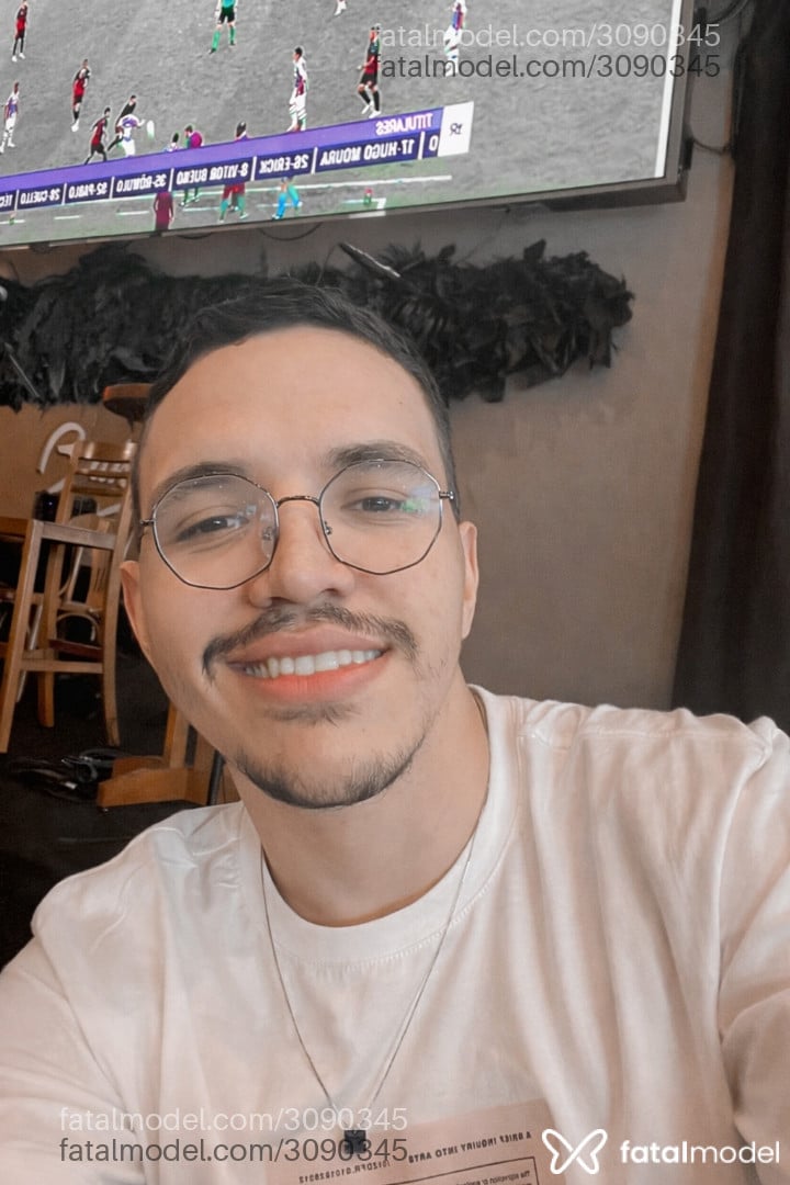 Acompanhante homem com cabelo castanho de olhos pretos - Safadindottt Acompanhante homem com cabelo castanho de olhos pretos - Safadindottt