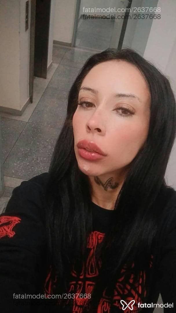Acompanhante mulher com cabelo castanho de olhos mel - Fernanda