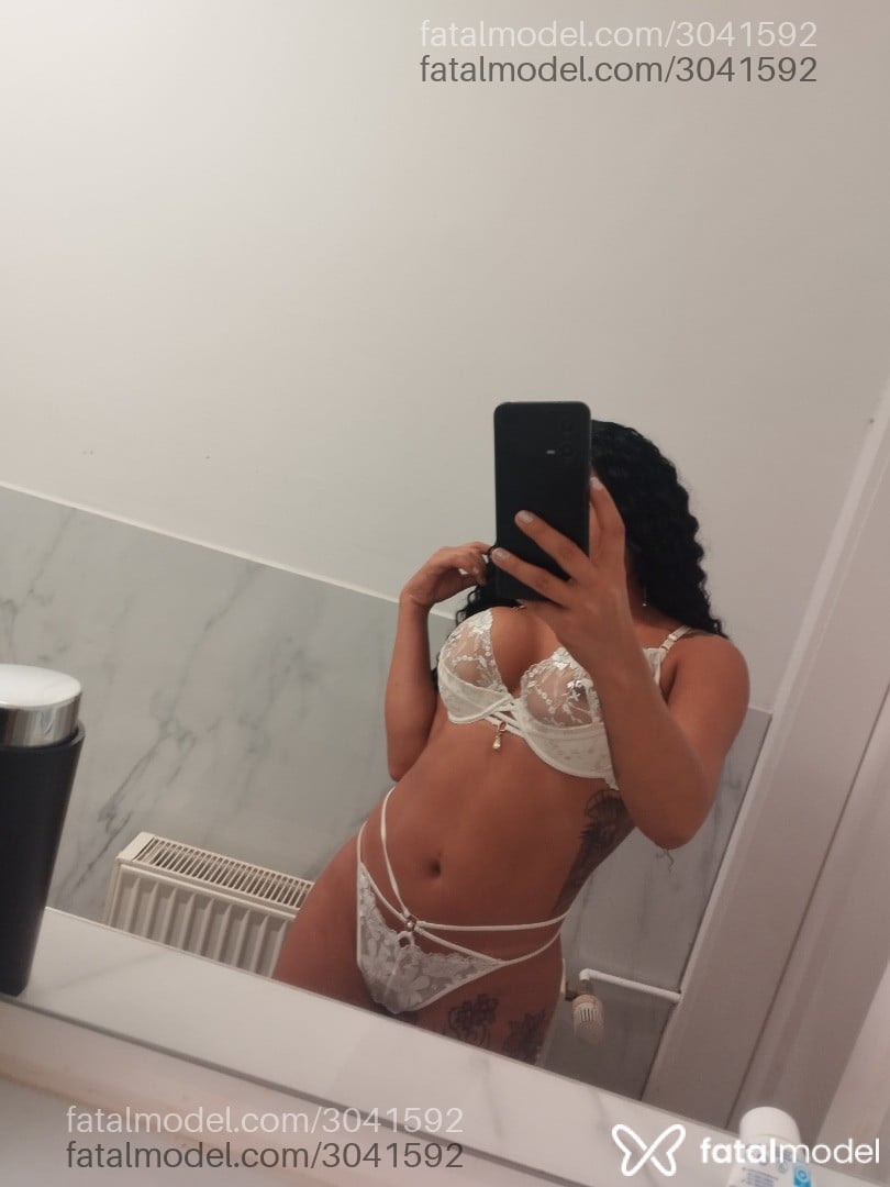 Acompanhante mulher morena (o) de olhos pretos em Luís Eduardo Magalhães - Cleidiane