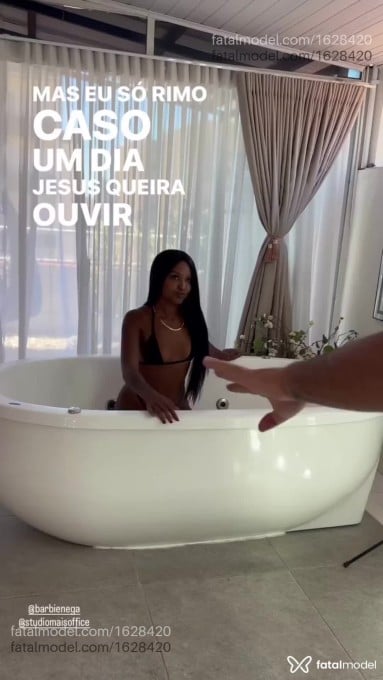 Acompanhante mulher loira (o) de olhos castanhos em Porto Alegre - Carol Martins
