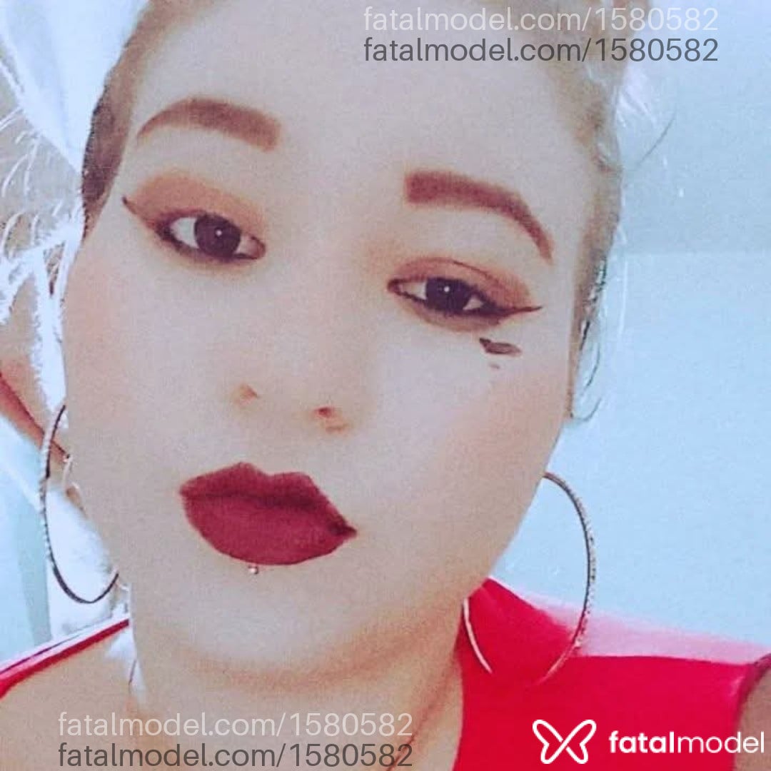 Acompanhante mulher morena (o) de olhos castanhos em Lauro Muller - Catriny