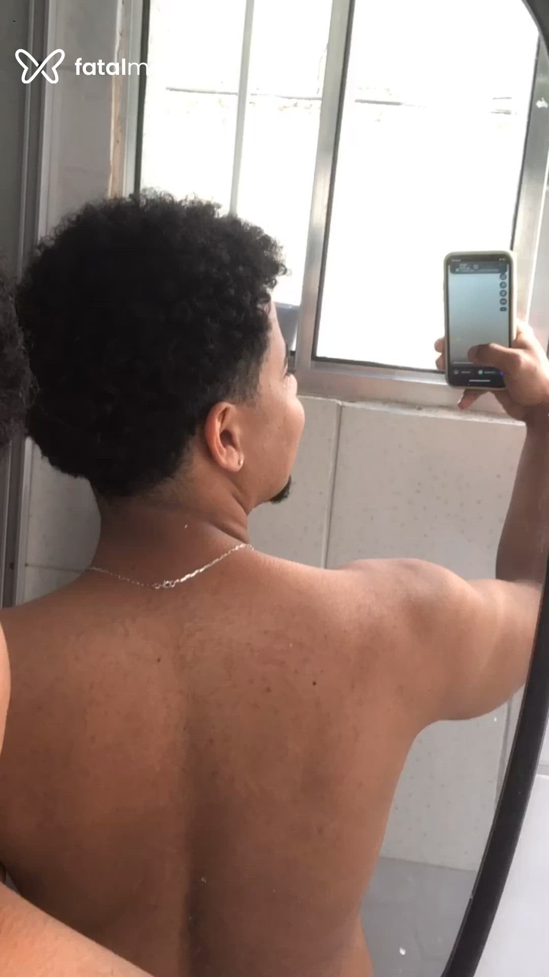Acompanhante homem morena (o) de olhos pretos - Lorenzo