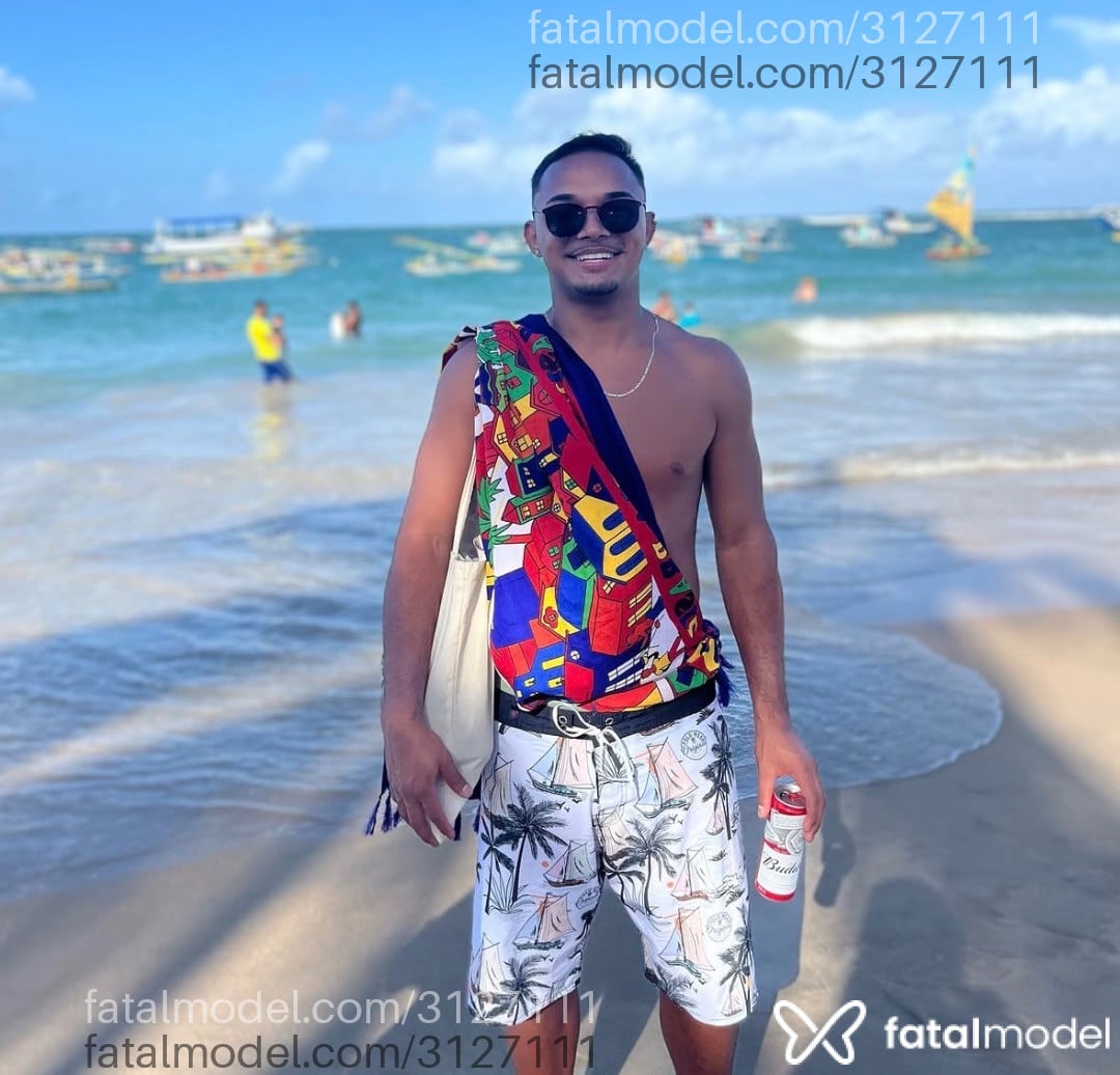 Acompanhante homem com cabelo castanho de olhos castanhos em Hortolândia Acompanhante homem com cabelo castanho de olhos castanhos em Hortolândia - Jhoow