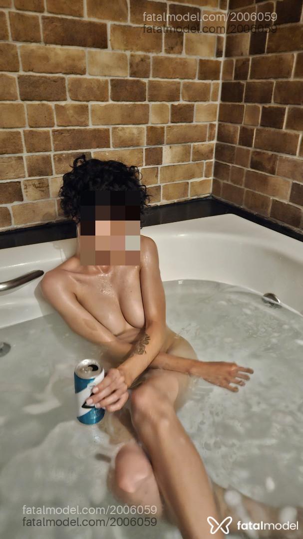 Acompanhante mulher com cabelo castanho de olhos castanhos em Contagem - Priscila