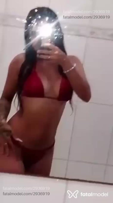 Acompanhante mulher morena (o) de olhos castanhos em Curitiba - Morena