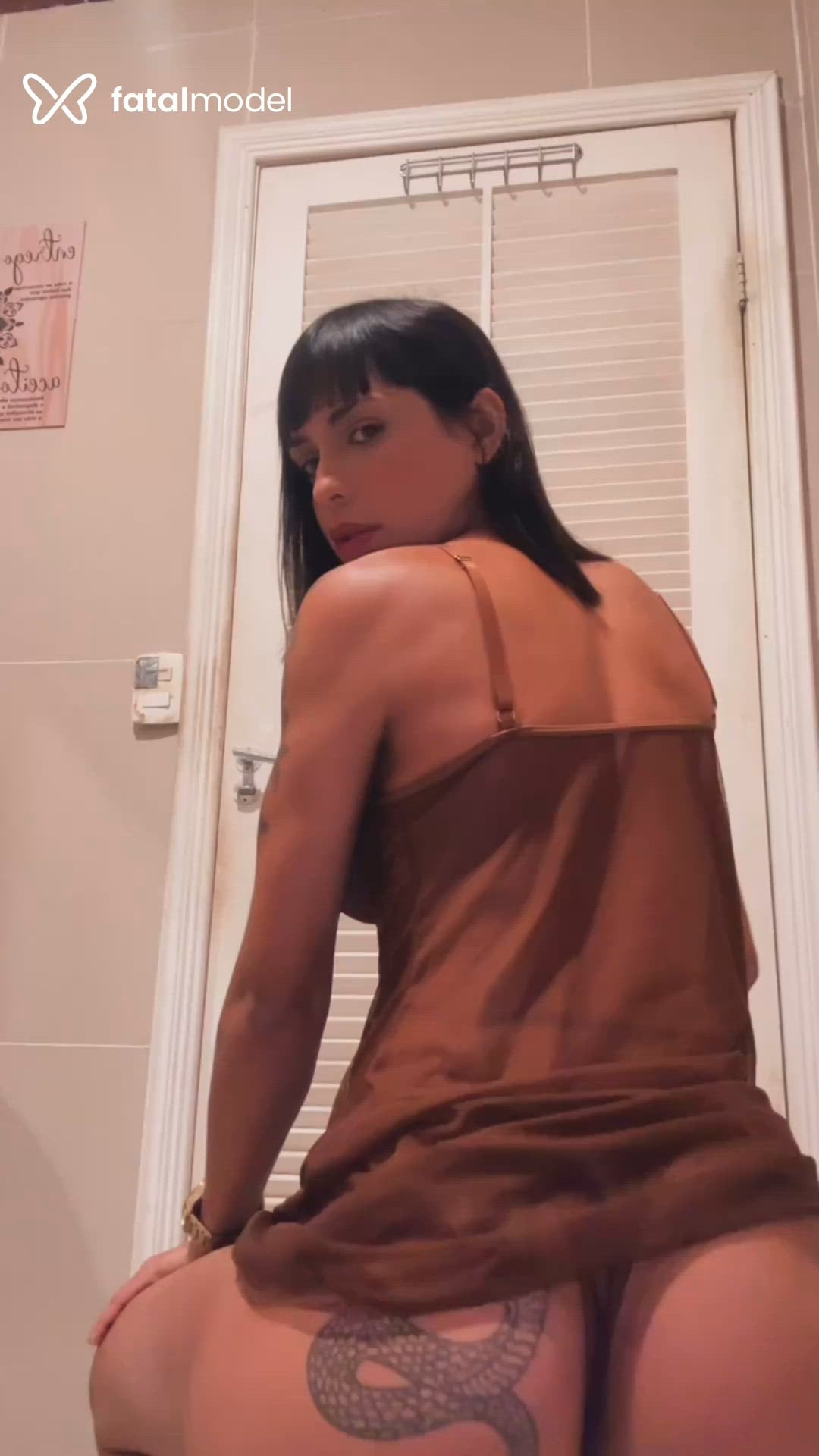 Acompanhante mulher morena (o) de olhos castanhos - Taina