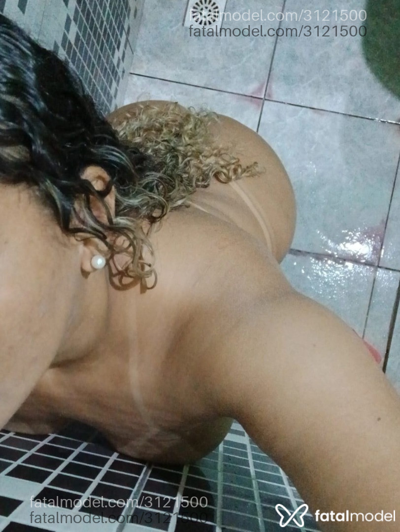 Acompanhante mulher loira (o) de olhos mel em Virtual Acompanhante mulher loira (o) de olhos mel em Virtual - Livia