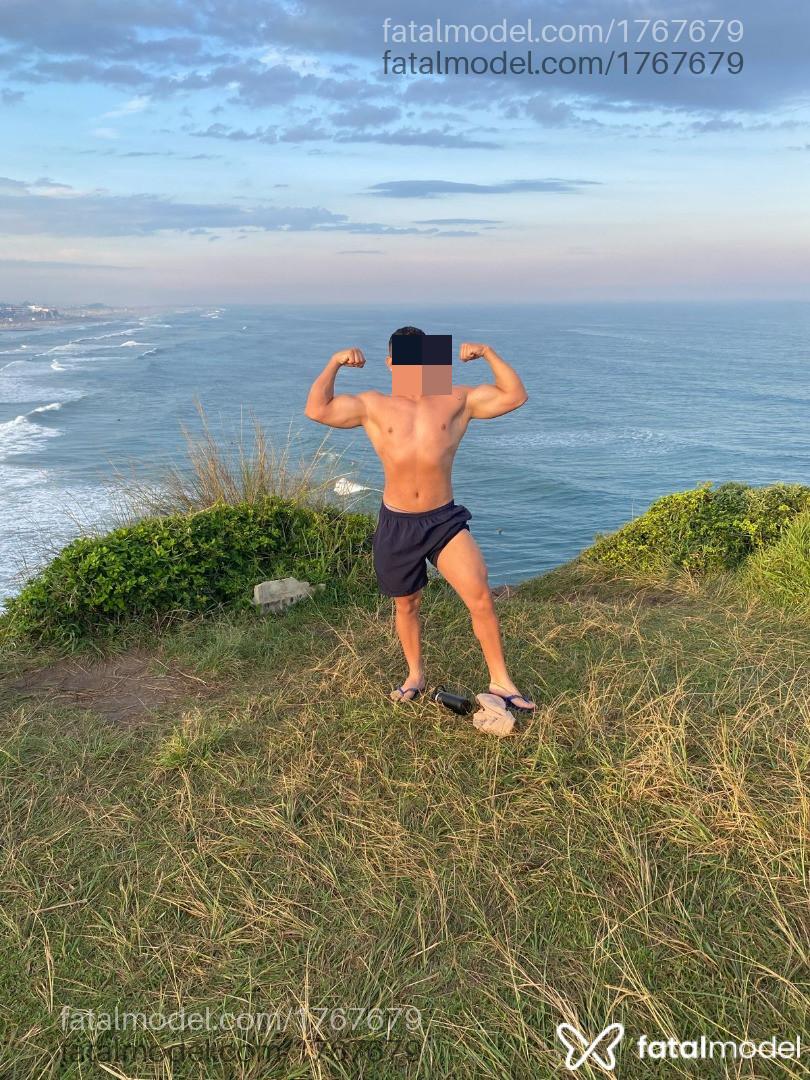 Acompanhante homem com cabelo castanho de olhos castanhos - Andre Ramalho Acompanhante homem com cabelo castanho de olhos castanhos - Andre Ramalho