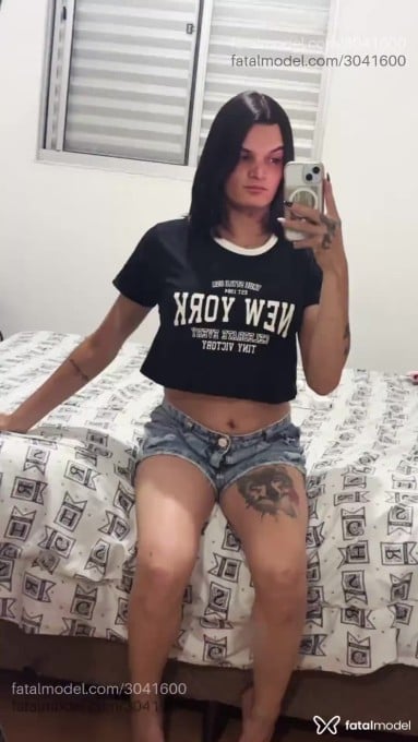 Acompanhante mulher trans com cabelo castanho de olhos castanhos - Isabela Acompanhante mulher trans com cabelo castanho de olhos castanhos - Isabela