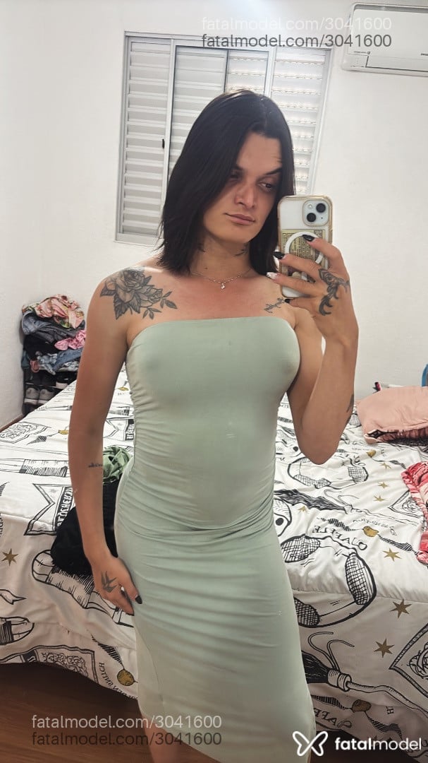 Acompanhante mulher trans com cabelo castanho de olhos castanhos - Isabela Acompanhante mulher trans com cabelo castanho de olhos castanhos - Isabela