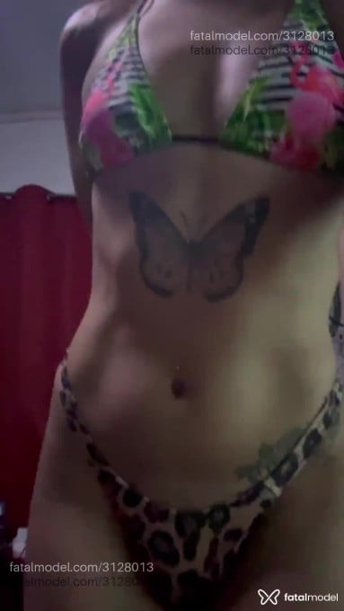Acompanhante mulher trans morena (o) de olhos castanhos em Porto Alegre - Isadora