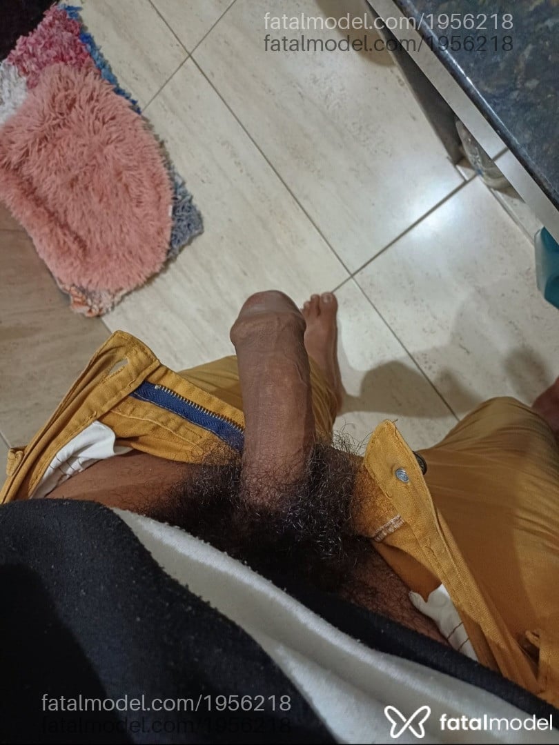 Acompanhante homem com cabelo castanho de olhos pretos em Cabo Frio - Bruno