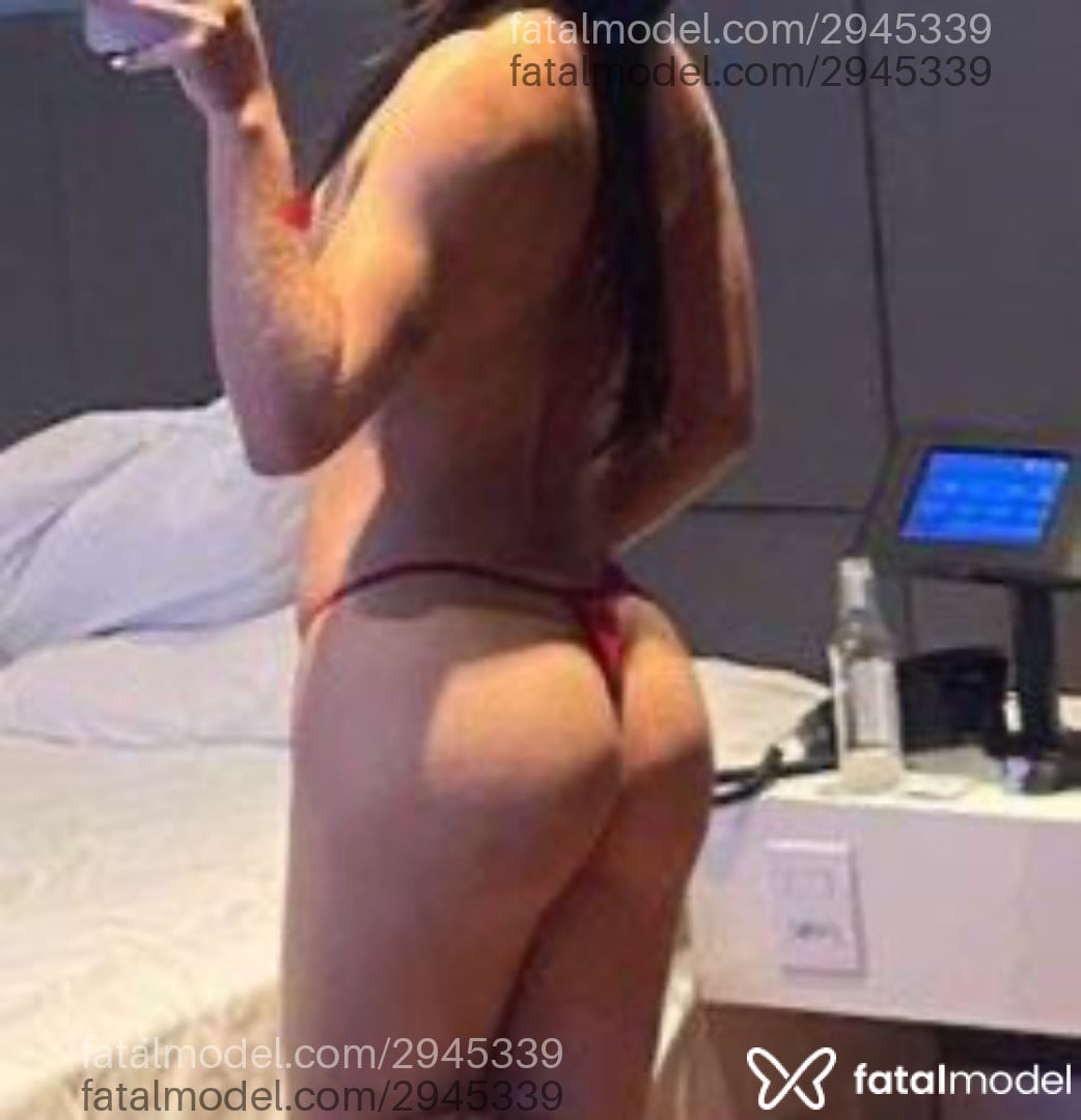 Acompanhante mulher com cabelo castanho de olhos castanhos em Belo Horizonte - Livia Trindade