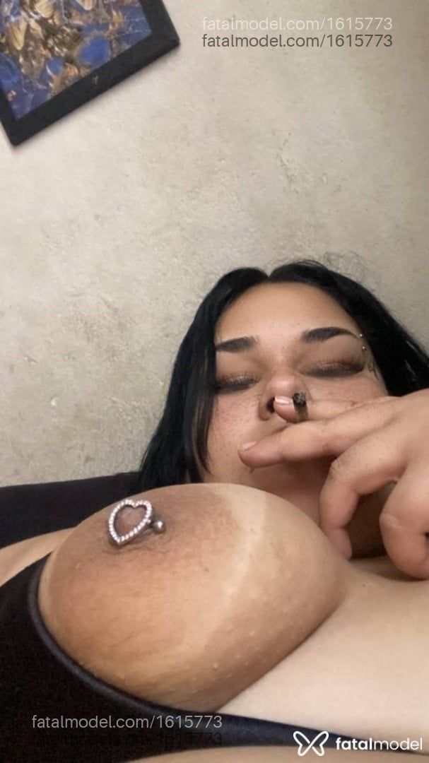 Acompanhante mulher morena (o) de olhos castanhos em São Paulo - Charlouttx