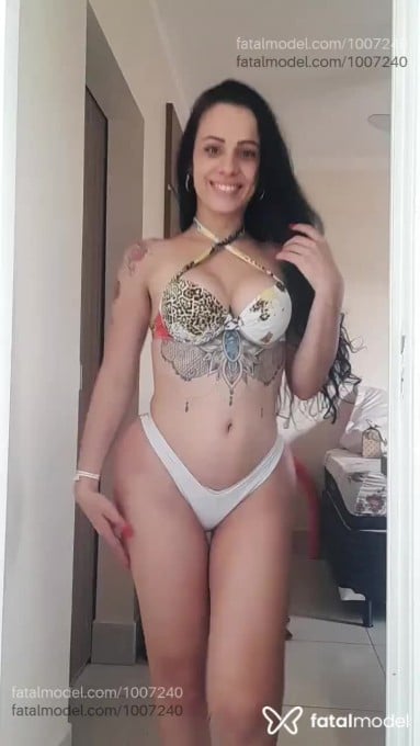 Acompanhante travesti morena (o) de olhos castanhos - Bruna Velask Acompanhante travesti morena (o) de olhos castanhos - Bruna Velask
