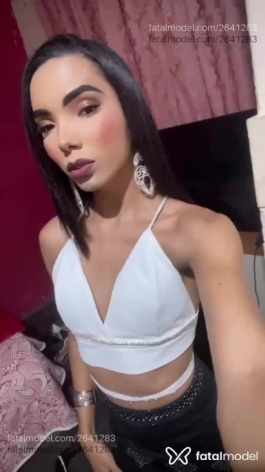 Acompanhante mulher trans com cabelo castanho de olhos castanhos em Sete Lagoas - Aylla Desirée