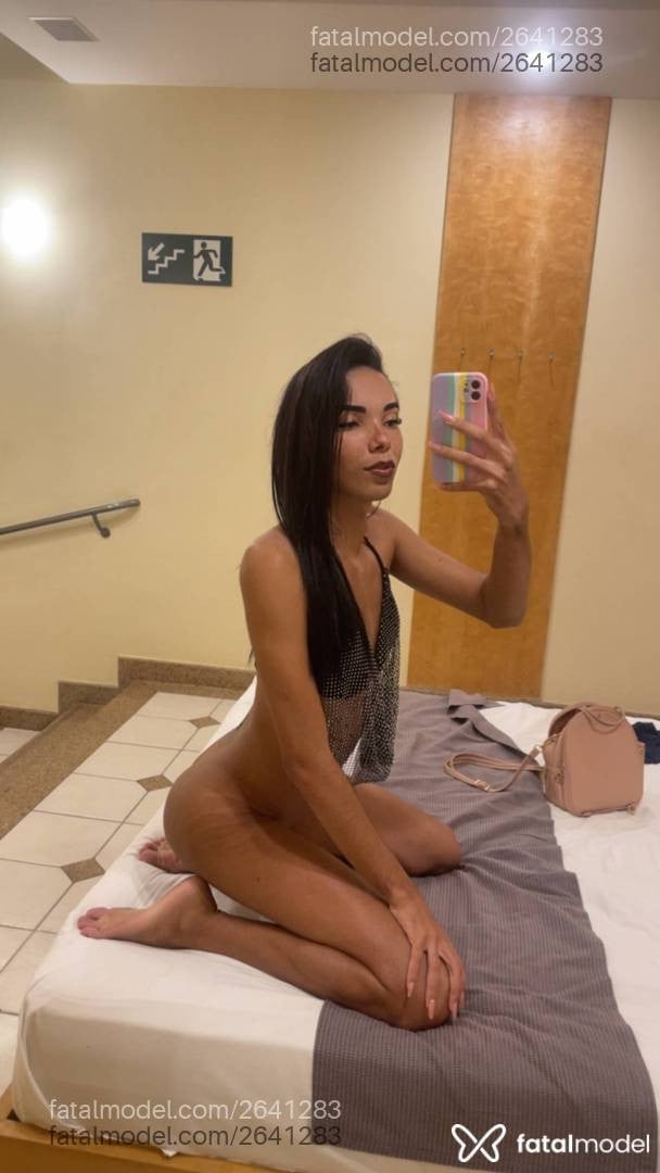 Acompanhante mulher trans com cabelo castanho de olhos castanhos em Sete Lagoas - Aylla Desirée