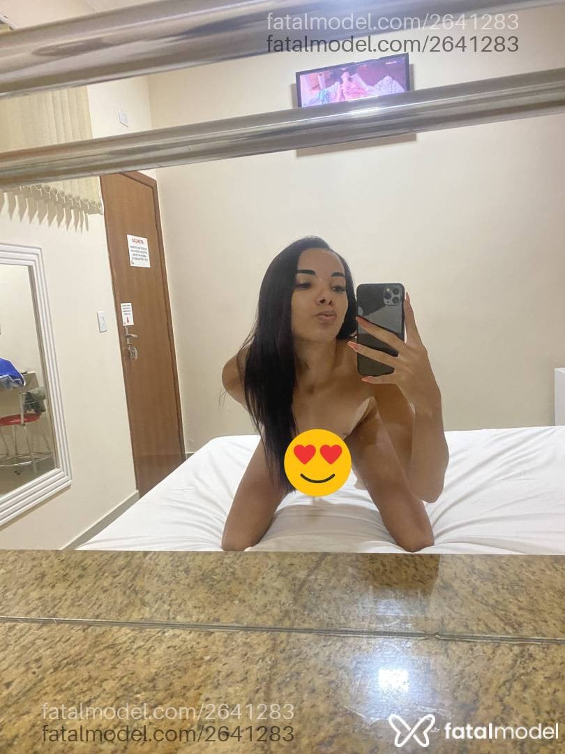 Acompanhante mulher trans com cabelo castanho de olhos castanhos em Sete Lagoas - Aylla Desirée