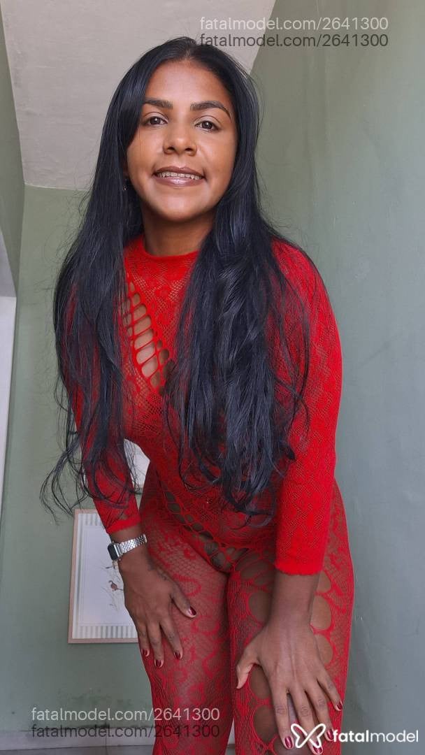 Acompanhante mulher morena (o) de olhos pretos - Tainá