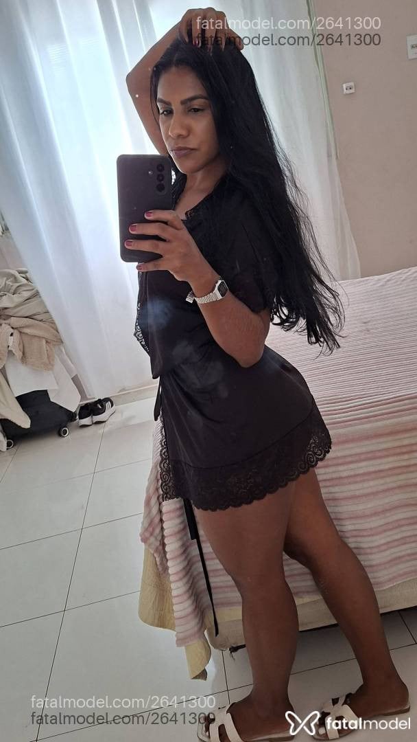 Acompanhante mulher morena (o) de olhos pretos - Tainá