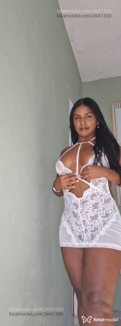 Acompanhante mulher morena (o) de olhos pretos - Tainá