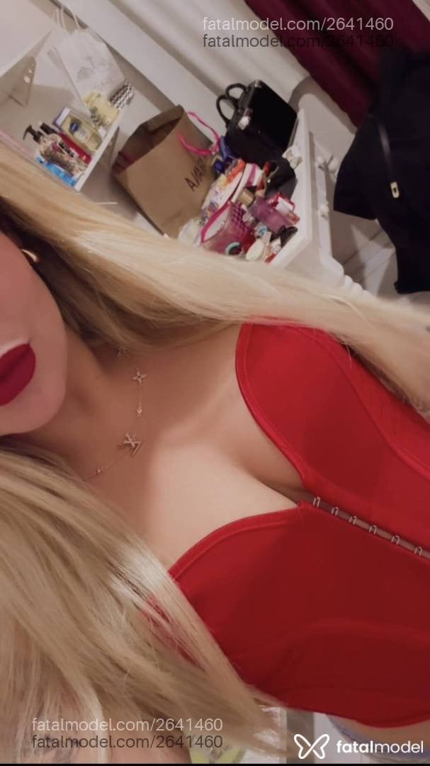 Acompanhante mulher loira (o) de olhos castanhos - Melissa Buarq
