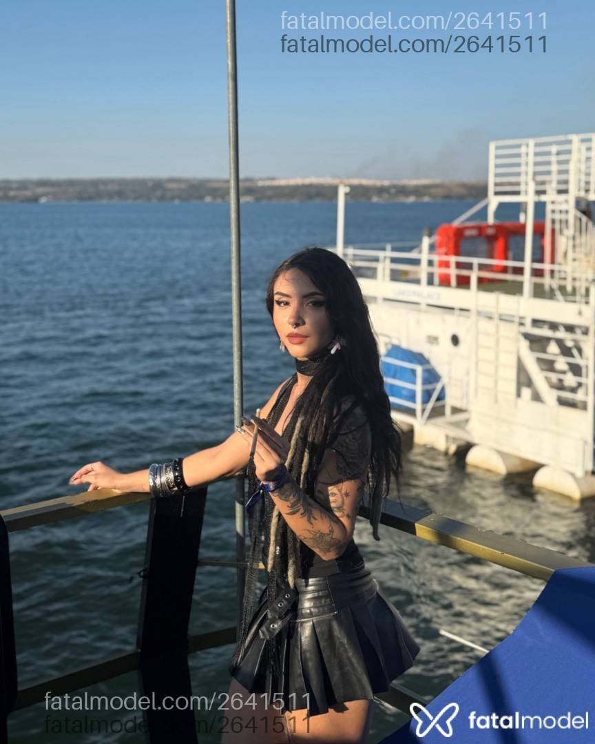 Acompanhante mulher morena (o) de olhos mel - Camila Viana