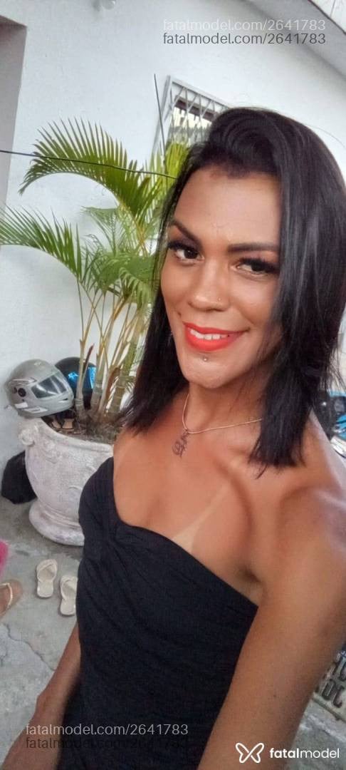 Acompanhante mulher trans morena (o) de olhos castanhos em João Pessoa - Esmeraldinha