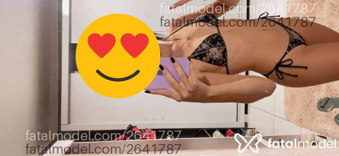 Acompanhante mulher com cabelo castanho de olhos castanhos - Hellen Fontenelle