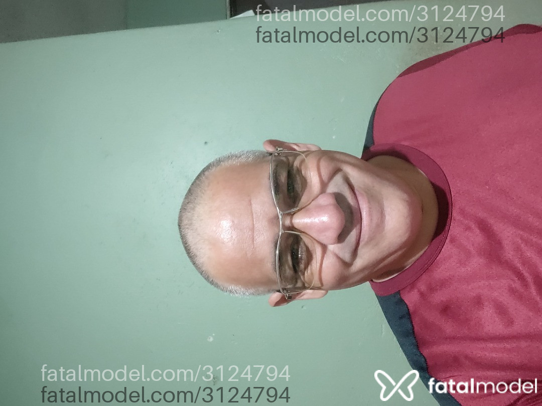 Acompanhante homem com cabelo grisalho de olhos verdes em Jacareí - Emersonfarofa
